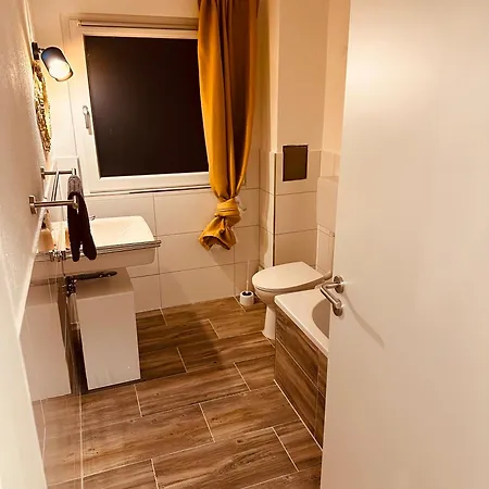 Felix Living 8, Balkon, 4 Betten, Ruhig & Komfortabel, Lejlighed